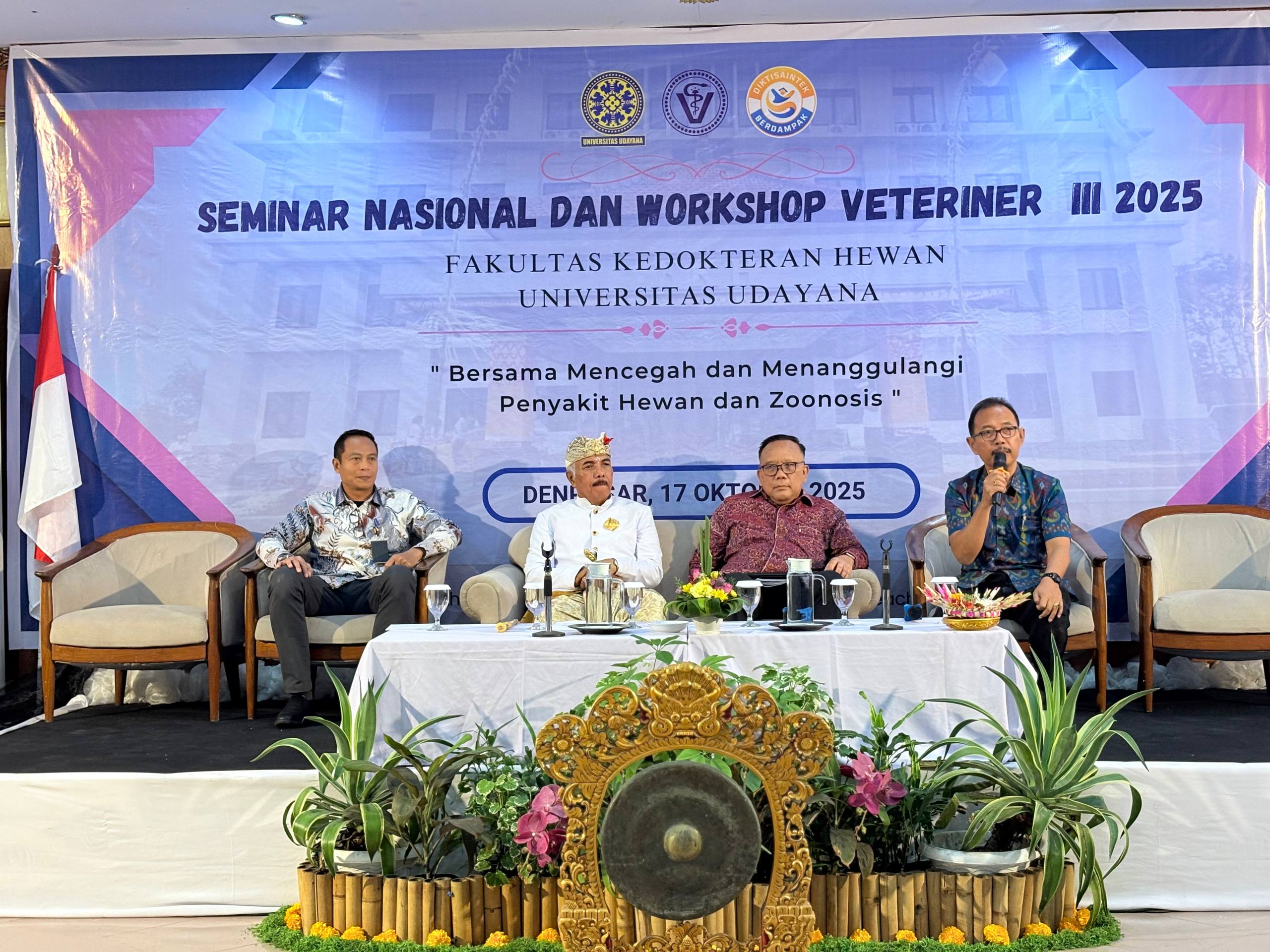 Universitas Udayana Tegaskan Komitmen Menuju Bali Bebas Rabies 2030 melalui Seminar Nasional dan Workshop Veteriner III 2025