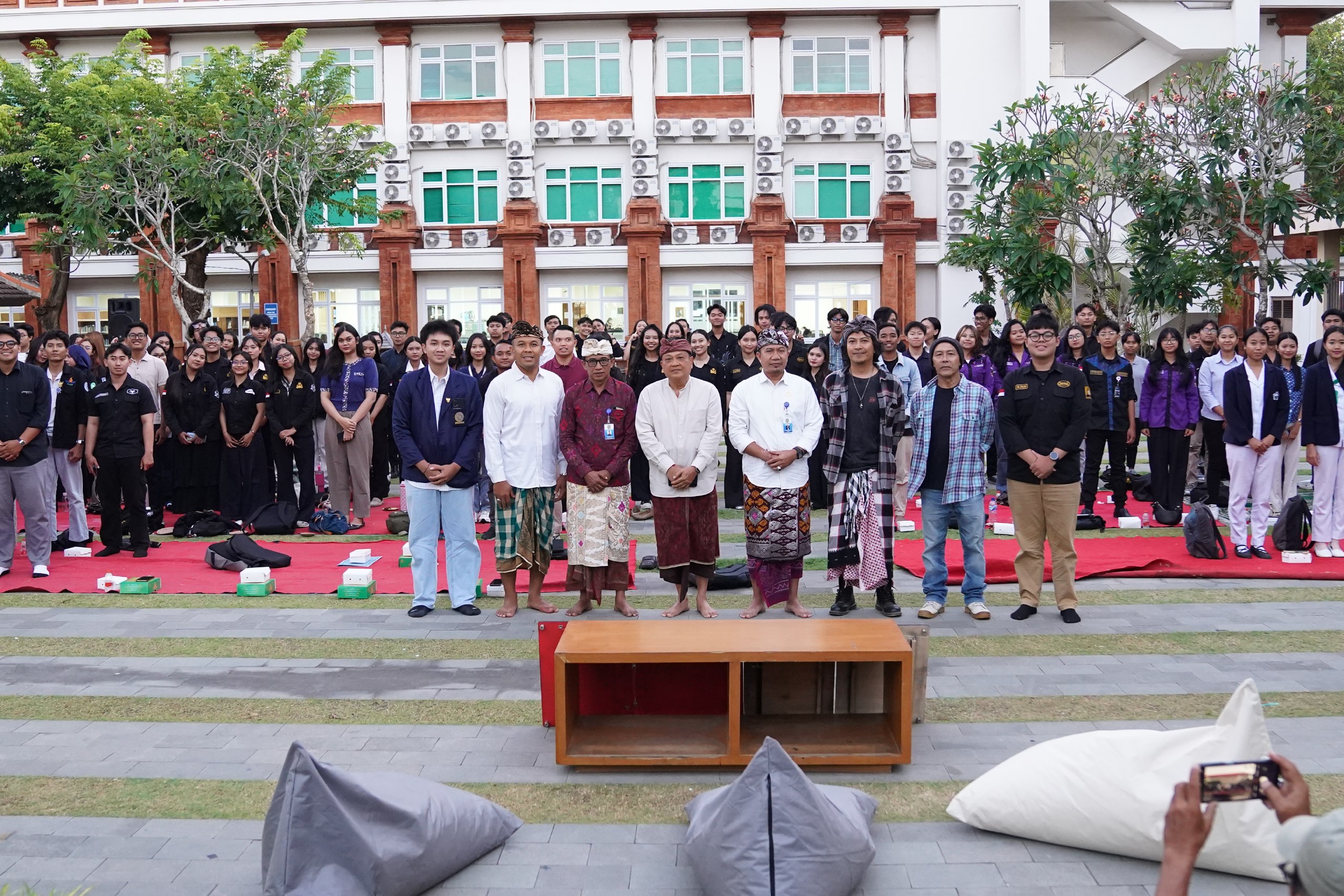 BEM Unud Gelar Sarasehan Kebudayaan, Dorong Sinergi Kemitraan Pengetahuan dan Kepastian Hukum Masyarakat Adat