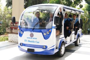 Wujudkan Integrated Smart Green Campus, Unud Luncurkan EV Shuttle Car